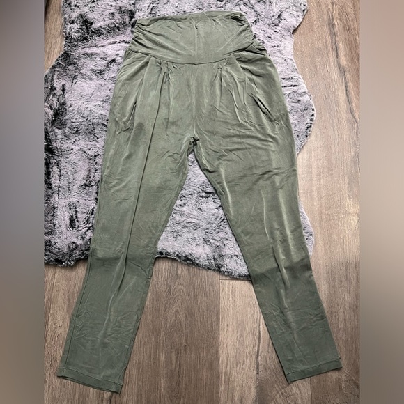 Lululemon Flowy Soft Joggers - Picture 2 of 2